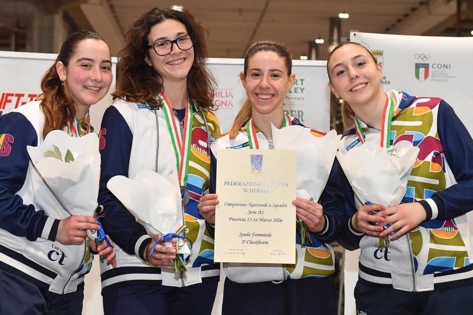La squadra femminile di spada promossa in A1